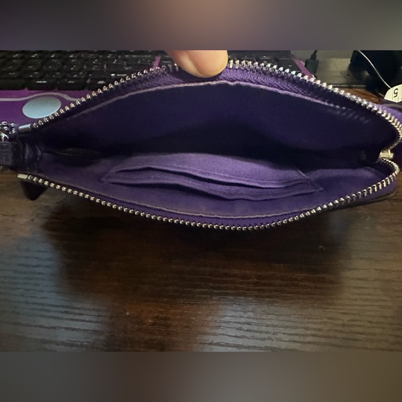 Coach wristlet - Picture 3 of 7